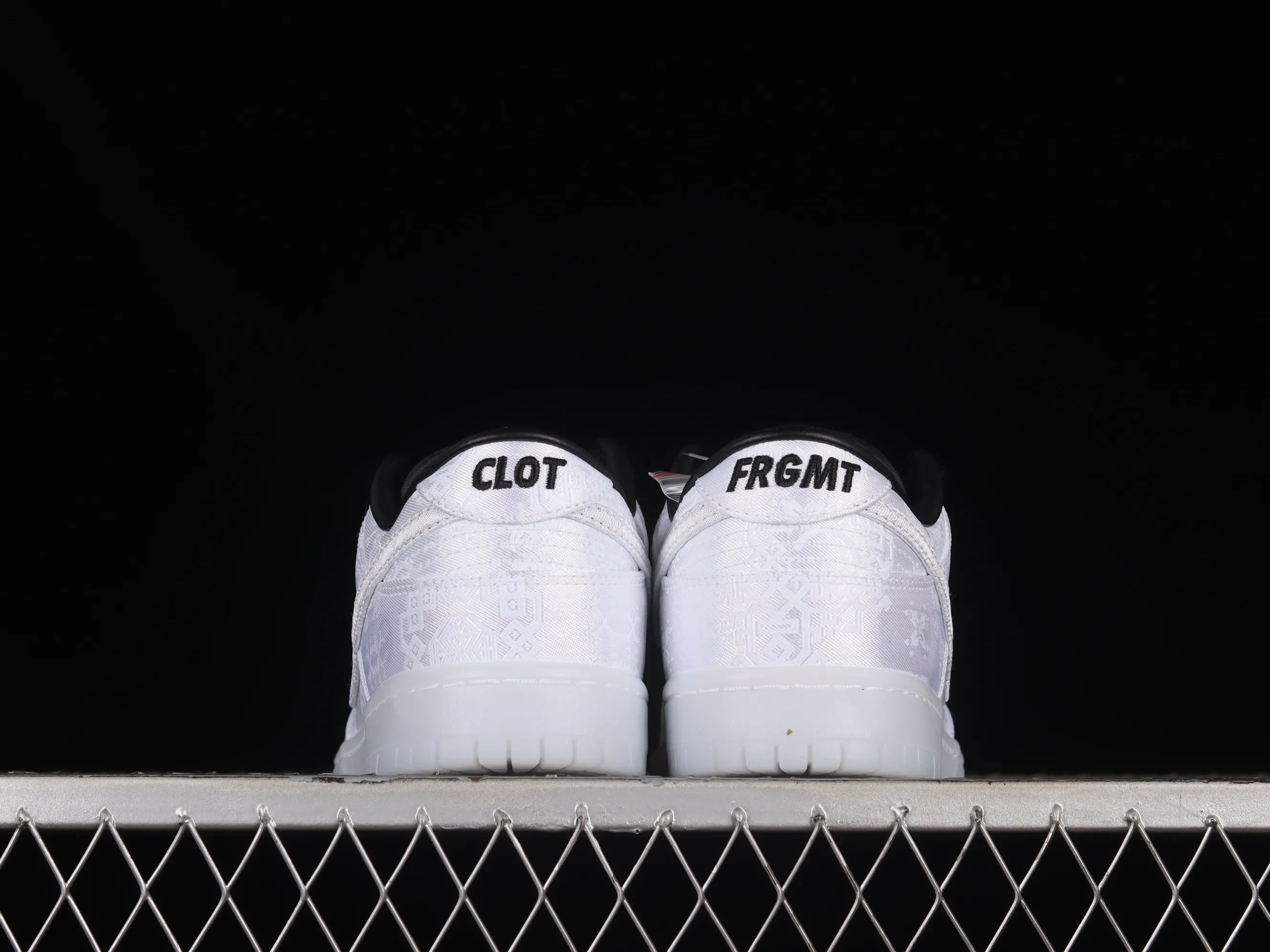 All Categories Nk SB Dunk Series Nk SB Dunk Low Low-top sneakers #ZG version Nk Dunk Low x Fragment
